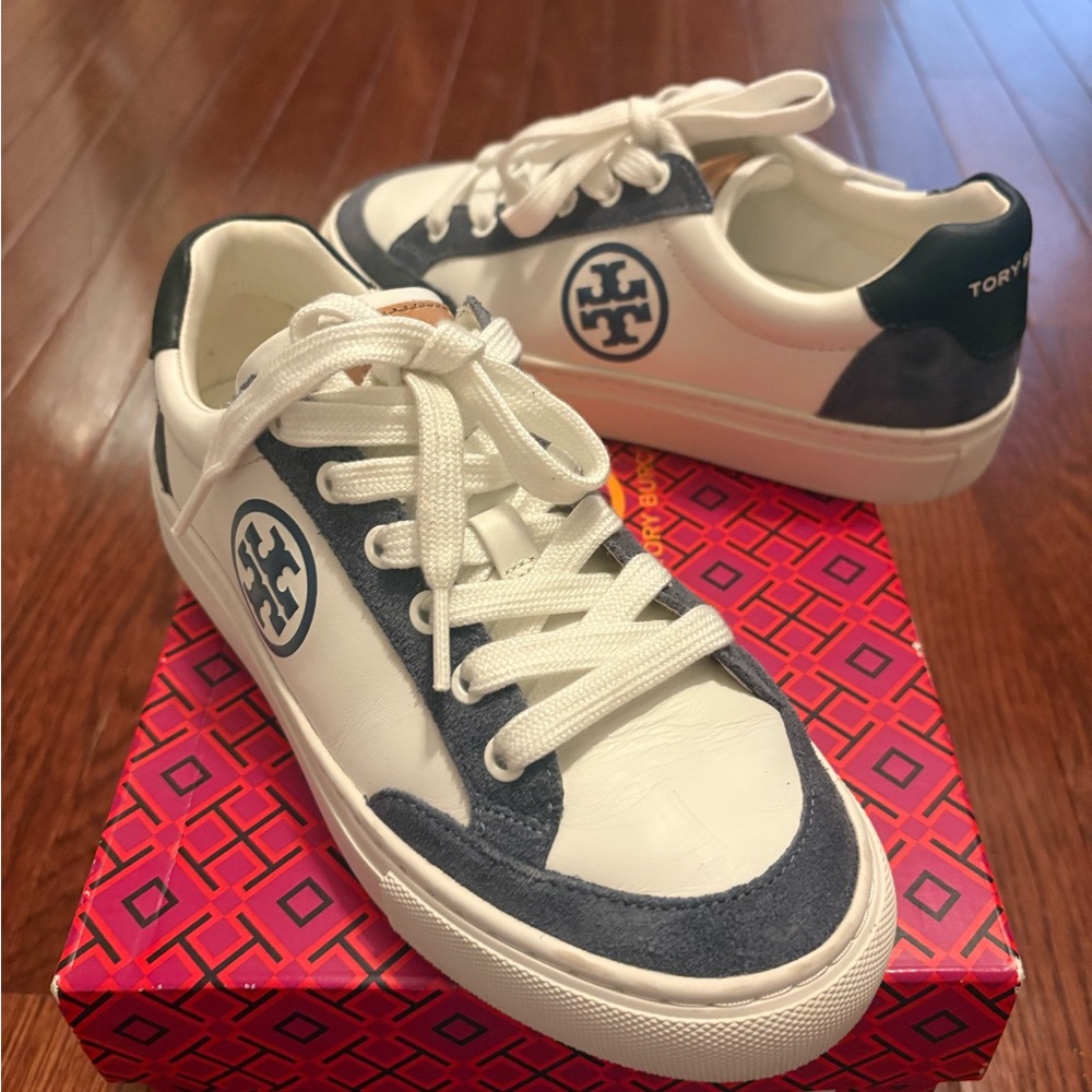 Tory Burch White and Navy Suede-Trim Low-Top Sneakers